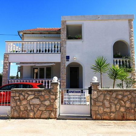 Apartments Sladana يزيرا المظهر الخارجي الصورة