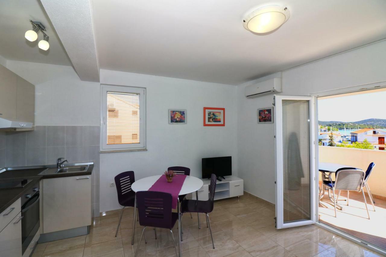 Apartments Sladana يزيرا المظهر الخارجي الصورة