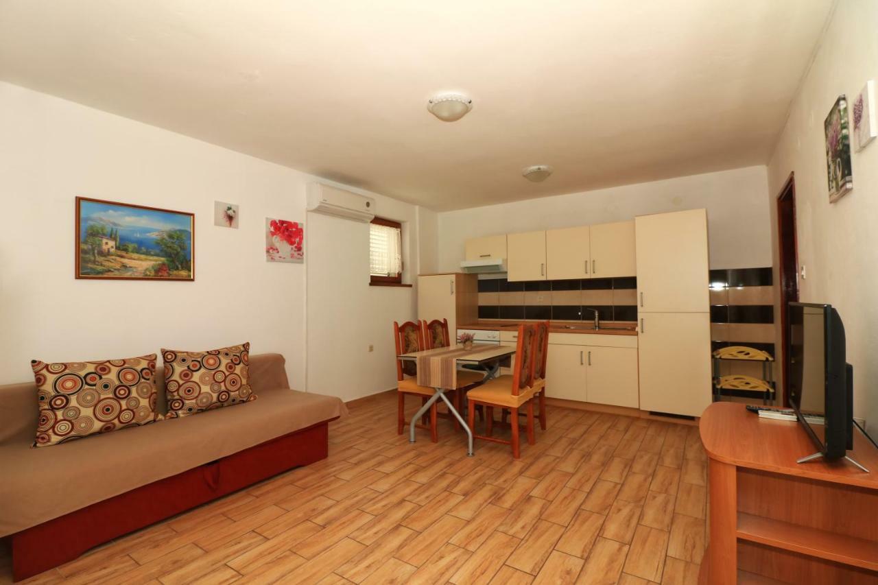 Apartments Sladana يزيرا المظهر الخارجي الصورة